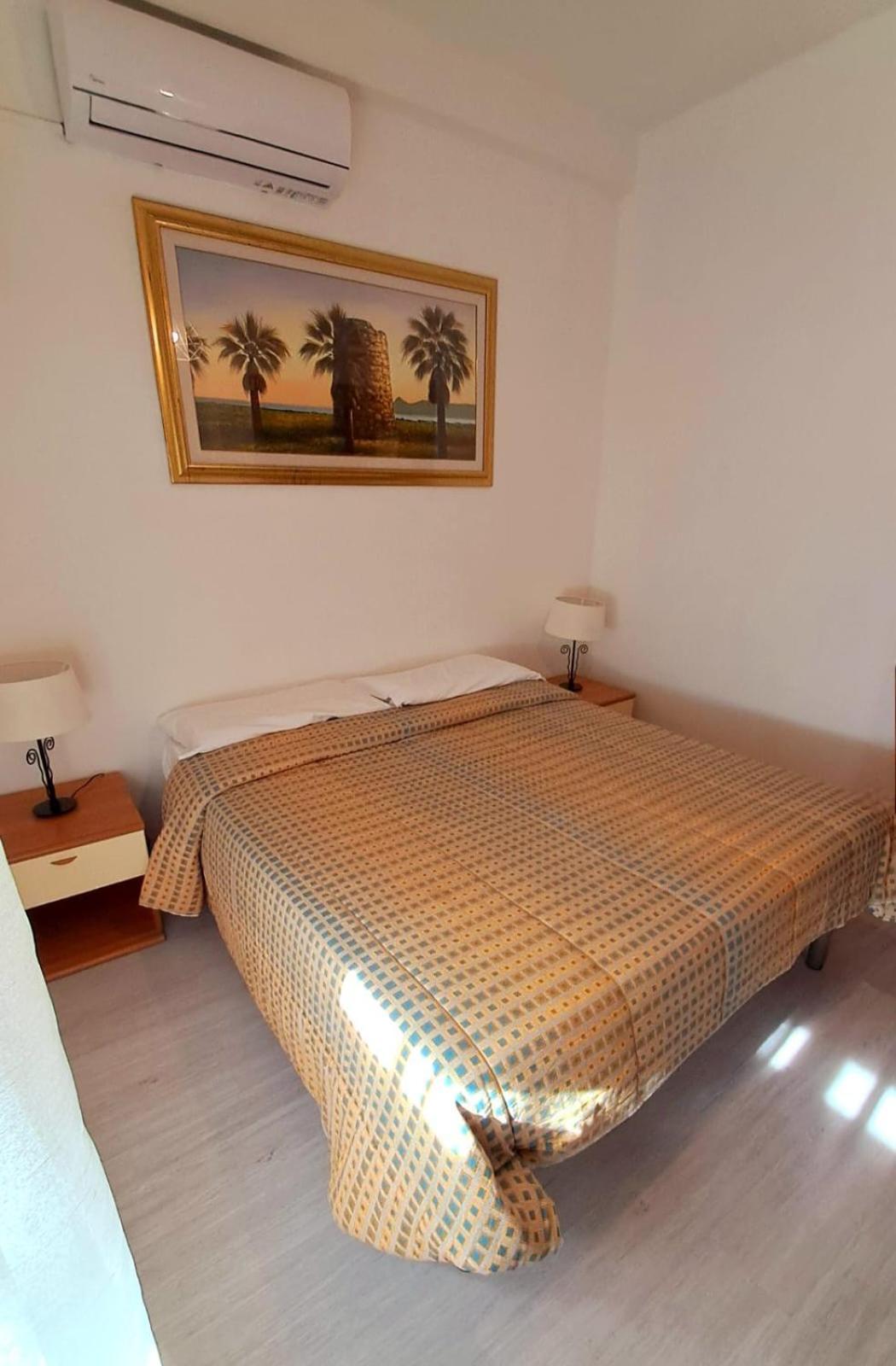 Affittacamere Miri Cagliari Bagian luar foto