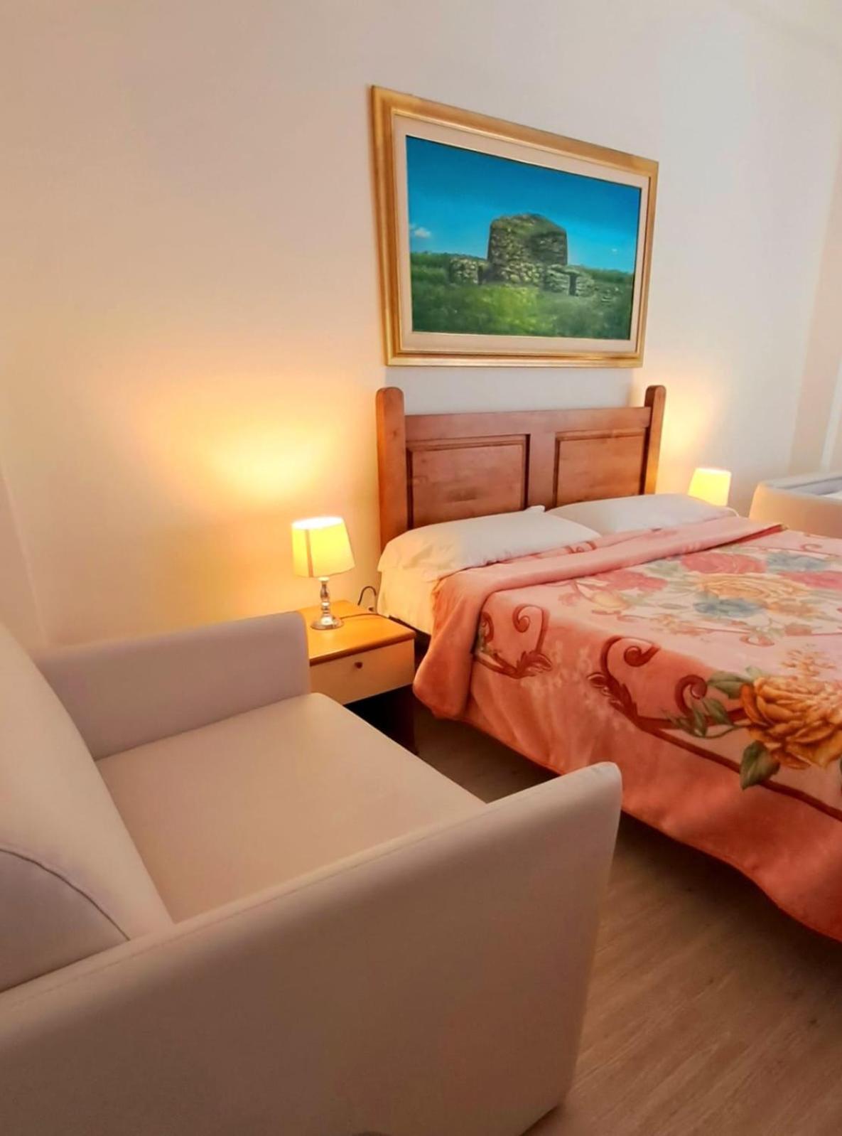 Affittacamere Miri Cagliari Bagian luar foto