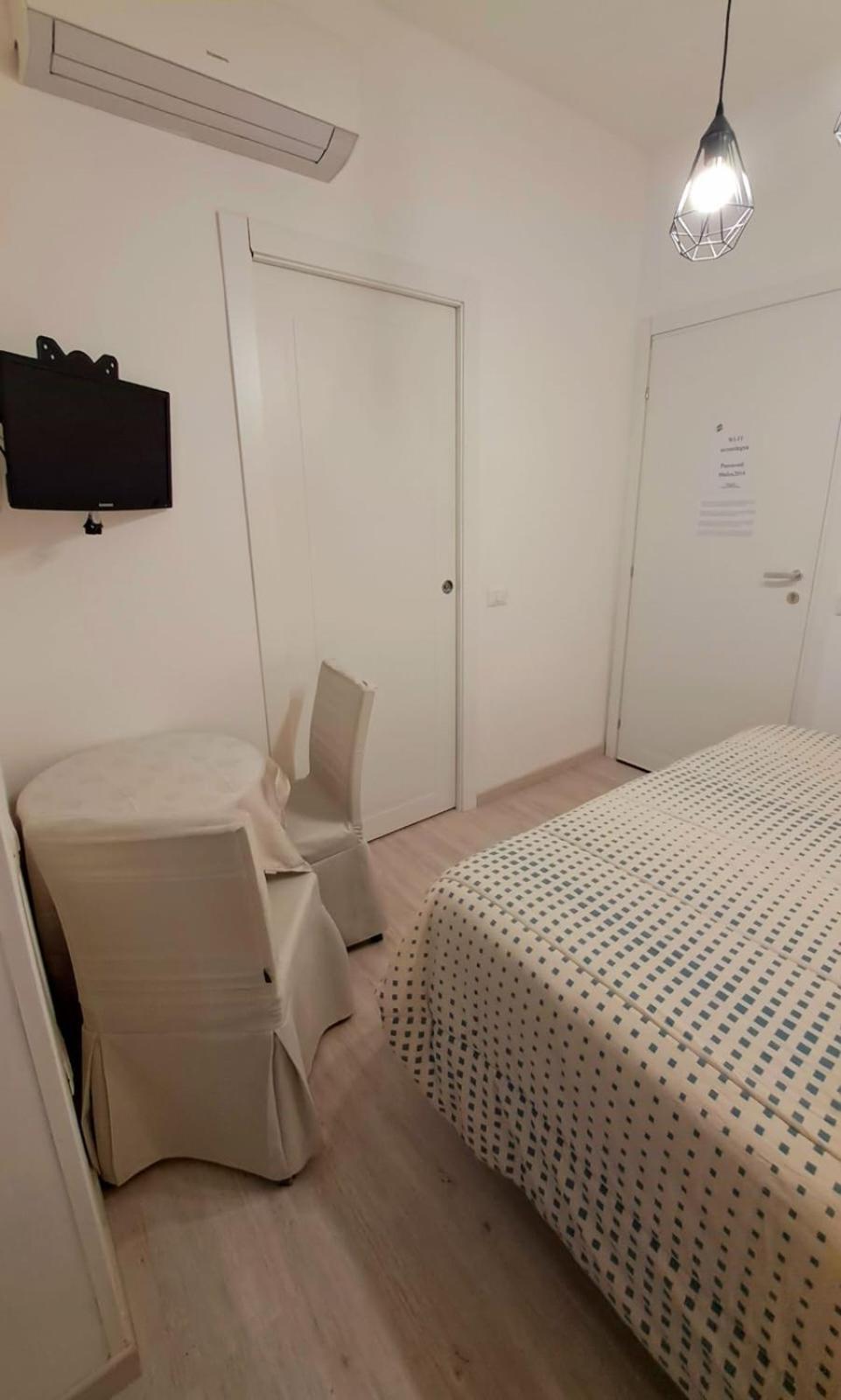 Affittacamere Miri Cagliari Bagian luar foto