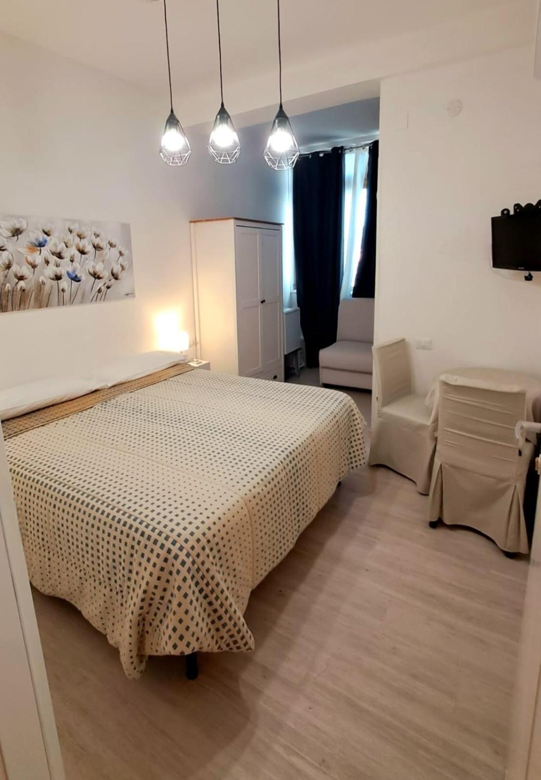 Affittacamere Miri Cagliari Bagian luar foto