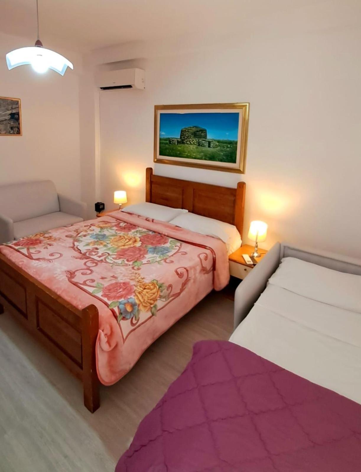 Affittacamere Miri Cagliari Bagian luar foto